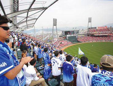 主催ゲームのビジター席分割、ファンから「ありえない」と批判相次ぐ