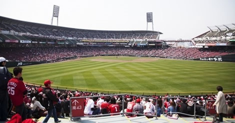 マエケンＶＳ大瀬良、始球式『黒田』！日米野球がカープ一色に染まる