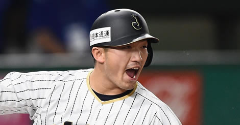 チンピラ・誠也に追従して、野間もメンチ切り…お馴染み仲良しコンビ