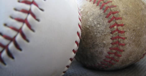 逆転のカープを支えるのは、お茶目で親交が深い「鈴木・野間コンビ」