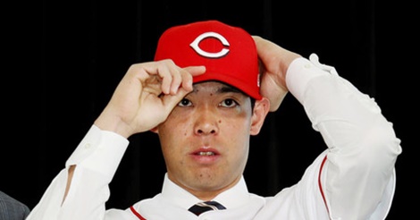 「カープに入団したのかと…」レッズ・秋山の入団会見にネット混乱!