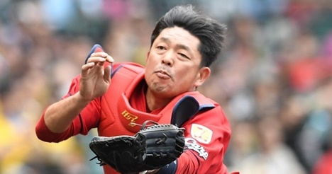 石原慶幸、出場機会が減ってもチーム『貢献』は不変！／最年長の意地