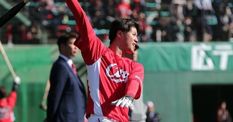 宇草孔基、目標はトリプルスリーの逸材／レギュラー争いダークホース