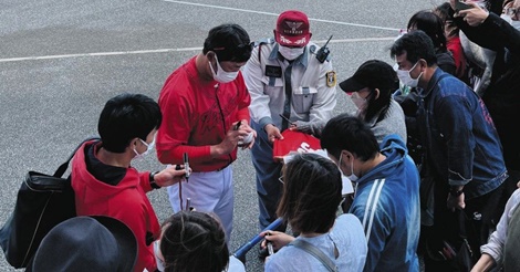 キャンプ打ち上げ、ＭＶＰは…新井監督「あえて、名前を挙げません」