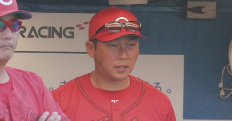 開幕連敗の広島・新井監督に先輩・金本が期待「一からチーム作りを」