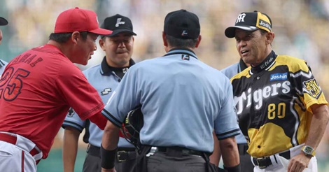 新井監督の采配に「よう分からん」…上から目線の『どんでん節』全開