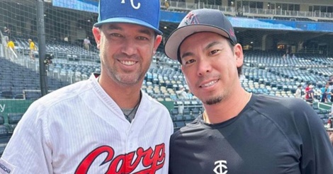 マエケンが元広島同僚との２ショットを投稿！『カープのユニ着てる』