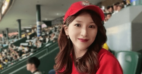 人気モデル・倭早希、スタジアムの美ショット披露!カープファン歓喜