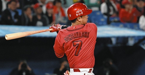 堂林翔太、左翼ポール際へ1号決勝弾!極限集中力でスライダー捉える