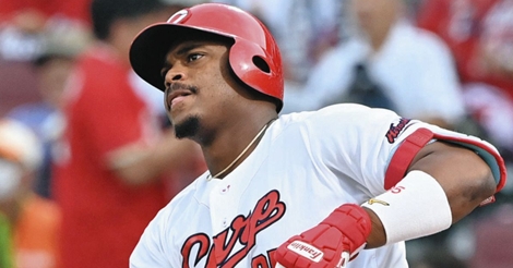 新井監督、モンテロに１年待ってから打撃指導「きょう初めて言った」